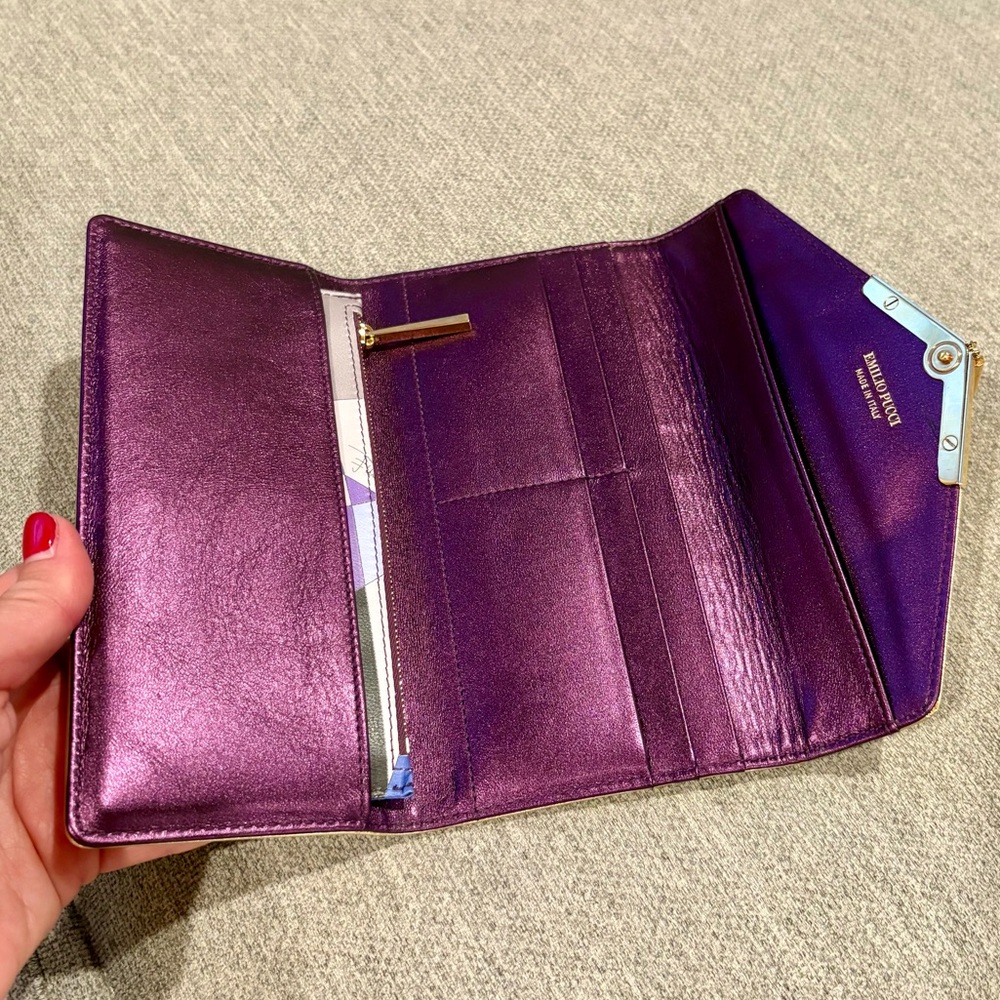 Emilio PUCCI Gold Genuine Leather Wallet - Picture 5 of 9